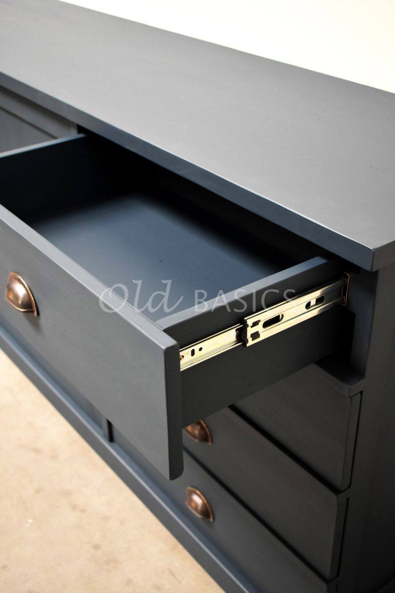 Detail van Dressoir Grenoble, 3 deuren, RAL5008, blauw, materiaal hout